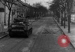 Standbild M4 Sherman Panzer Haguenau Frankreich, 1944, aus Sekunde 46 historischem Filmmaterial Videoclip 65675069535