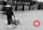 Standbild Schäden durch Überschwemmungen Japan, 1957, aus Sekunde 24 historischem Filmmaterial Videoclip 65675069537