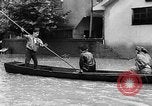 Standbild Schäden durch Überschwemmungen Japan, 1957, aus Sekunde 50 historischem Filmmaterial Videoclip 65675069537