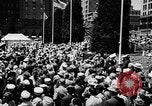 Image outdoor fashion show San Francisco California USA, 1957, de la seconde 7 séquences d'archives historiques vidéo 65675069540