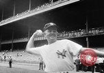 Immagine di Old timer giorno allo Yankee Stadium New York United States USA, 1957, secondo 18 filmato di repertorio 65675069541