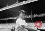 Immagine di Old timer giorno allo Yankee Stadium New York United States USA, 1957, secondo 19 filmato di repertorio 65675069541
