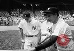 Immagine di Old timer giorno allo Yankee Stadium New York United States USA, 1957, secondo 24 filmato di repertorio 65675069541