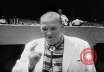 Immagine di Old timer giorno allo Yankee Stadium New York United States USA, 1957, secondo 28 filmato di repertorio 65675069541