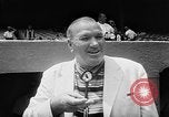Immagine di Old timer giorno allo Yankee Stadium New York United States USA, 1957, secondo 30 filmato di repertorio 65675069541