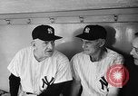 Immagine di Old timer giorno allo Yankee Stadium New York United States USA, 1957, secondo 47 filmato di repertorio 65675069541