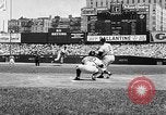 Immagine di Old timer giorno allo Yankee Stadium New York United States USA, 1957, secondo 49 filmato di repertorio 65675069541