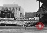 Immagine di Old timer giorno allo Yankee Stadium New York United States USA, 1957, secondo 51 filmato di repertorio 65675069541