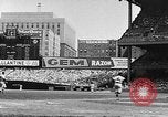 Immagine di Old timer giorno allo Yankee Stadium New York United States USA, 1957, secondo 52 filmato di repertorio 65675069541