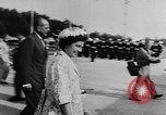 Standbild Queen Frederica Frankreich, 1957, aus Sekunde 17 historischem Filmmaterial Videoclip 65675069545