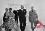 Standbild Queen Frederica Frankreich, 1957, aus Sekunde 23 historischem Filmmaterial Videoclip 65675069545
