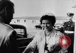 Standbild Queen Frederica Frankreich, 1957, aus Sekunde 29 historischem Filmmaterial Videoclip 65675069545
