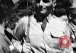 Standbild Soldat mit sehr großen Füßen San Francisco California USA, 1957, aus Sekunde 16 historischem Filmmaterial Videoclip 65675069548