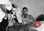 Standbild Soldat mit sehr großen Füßen San Francisco California USA, 1957, aus Sekunde 28 historischem Filmmaterial Videoclip 65675069548