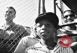 Immagine di Floyd Patterson Seattle Washington USA, 1957, secondo 26 filmato di repertorio 65675069549