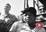 Immagine di Floyd Patterson Seattle Washington USA, 1957, secondo 28 filmato di repertorio 65675069549