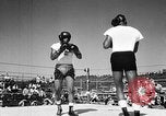 Immagine di Floyd Patterson Seattle Washington USA, 1957, secondo 34 filmato di repertorio 65675069549