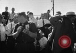 Immagine di Floyd Patterson Seattle Washington USA, 1957, secondo 55 filmato di repertorio 65675069549