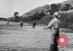 Standbild Nation Forellen Derby Livingston Montana USA, 1957, aus Sekunde 17 historischem Filmmaterial Videoclip 65675069550
