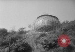 Immagine di Bernard giudice con la sua moderna geodetica casa dome California United States USA, 1962, secondo 8 filmato di repertorio 65675069563