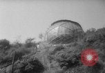 Immagine di Bernard giudice con la sua moderna geodetica casa dome California United States USA, 1962, secondo 10 filmato di repertorio 65675069563