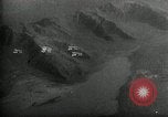 Standbild Bombe Mauna Loa Hawaii USA, 1935, aus Sekunde 27 historischem Filmmaterial Videoclip 65675069574
