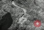 Standbild Bombe Mauna Loa Hawaii USA, 1935, aus Sekunde 41 historischem Filmmaterial Videoclip 65675069574