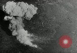 Standbild Bombe Mauna Loa Hawaii USA, 1935, aus Sekunde 49 historischem Filmmaterial Videoclip 65675069574