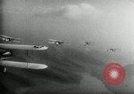 Standbild Bombe Mauna Loa Hawaii USA, 1935, aus Sekunde 51 historischem Filmmaterial Videoclip 65675069574