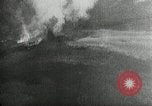 Standbild Bombe Mauna Loa Hawaii USA, 1935, aus Sekunde 62 historischem Filmmaterial Videoclip 65675069574