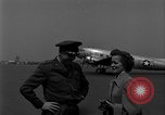 Immagine di Operazione Little Switch rilascio prigioniero Tokyo Giappone, 1953, secondo 7 filmato di repertorio 65675069612