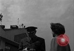 Immagine di Operazione Little Switch rilascio prigioniero Tokyo Giappone, 1953, secondo 13 filmato di repertorio 65675069612