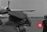 Immagine di Operazione Little Switch rilascio prigioniero Tokyo Giappone, 1953, secondo 31 filmato di repertorio 65675069612