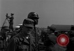 Immagine di Operazione Little Switch rilascio prigioniero Tokyo Giappone, 1953, secondo 49 filmato di repertorio 65675069612