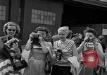 Immagine di Operazione Little Switch rilascio prigioniero Tokyo Giappone, 1953, secondo 56 filmato di repertorio 65675069612