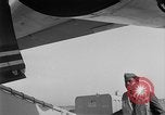 Standbild Operation Little Switch Rückführung Haneda Japan, 1953, aus Sekunde 32 historischem Filmmaterial Videoclip 65675069613