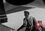 Standbild Operation Little Switch Rückführung Haneda Japan, 1953, aus Sekunde 33 historischem Filmmaterial Videoclip 65675069613
