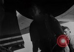 Standbild Operation Little Switch Rückführung Haneda Japan, 1953, aus Sekunde 44 historischem Filmmaterial Videoclip 65675069613