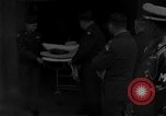 Image Rapatriement des prisonniers dans l'opération Little Switch Tokyo Japon, 1953, de la seconde 4 séquences d'archives historiques vidéo 65675069615