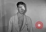 Immagine di I soldati feriti ricevono il premio Purple Heart Tokyo Giappone, 1953, secondo 29 filmato di repertorio 65675069617