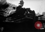 Immagine di Persone devono affrontare crisi L'Irlanda, 1944, secondo 28 filmato di repertorio 65675069622