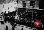 Immagine di Persone devono affrontare crisi L'Irlanda, 1944, secondo 40 filmato di repertorio 65675069622