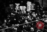 Immagine di Persone devono affrontare crisi L'Irlanda, 1944, secondo 43 filmato di repertorio 65675069622