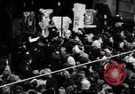 Immagine di Persone devono affrontare crisi L'Irlanda, 1944, secondo 44 filmato di repertorio 65675069622