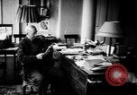 Immagine di Persone devono affrontare crisi L'Irlanda, 1944, secondo 49 filmato di repertorio 65675069622