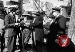 Image Hommes creusant pour pirate gold Florida United States USA, 1948, de la seconde 11 séquences d'archives historiques vidéo 65675069639