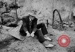 Image Hommes creusant pour pirate gold Florida United States USA, 1948, de la seconde 57 séquences d'archives historiques vidéo 65675069639