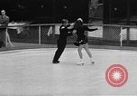 Immagine di Olympic Pattinaggio di Figura Team New York City USA, 1947, secondo 9 filmato di repertorio 65675069644
