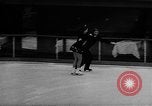 Immagine di Olympic Pattinaggio di Figura Team New York City USA, 1947, secondo 10 filmato di repertorio 65675069644
