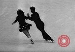 Immagine di Olympic Pattinaggio di Figura Team New York City USA, 1947, secondo 21 filmato di repertorio 65675069644